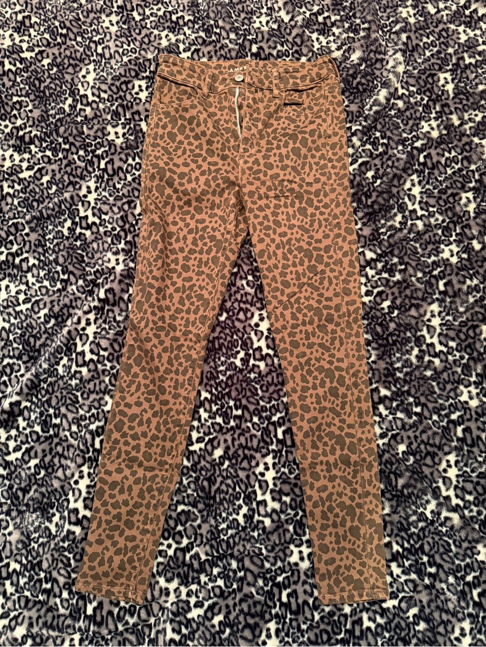 American Eagle Leopard Print High-Rise Jegging